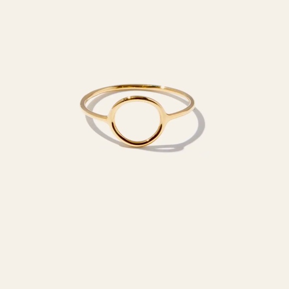 14k Gold Circle Ring - Picture 1 of 3